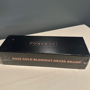 NWT FoxyBae Rose Gold Blowout Dryer Brush